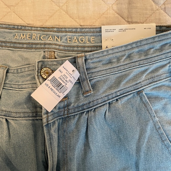 american eagle light wash wide leg jeans - Picture 3 of 4
